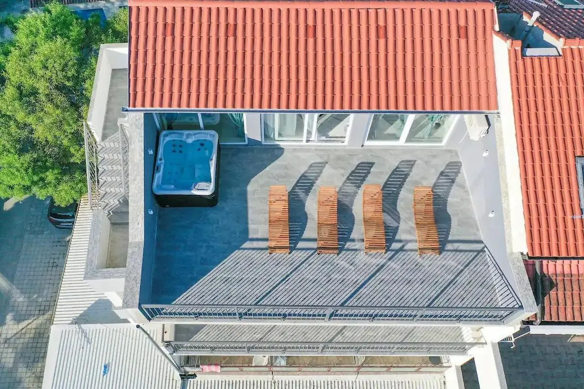 Luxury Penthouse With Jacuzzi And Seaview Apartment Petrcane Croatia