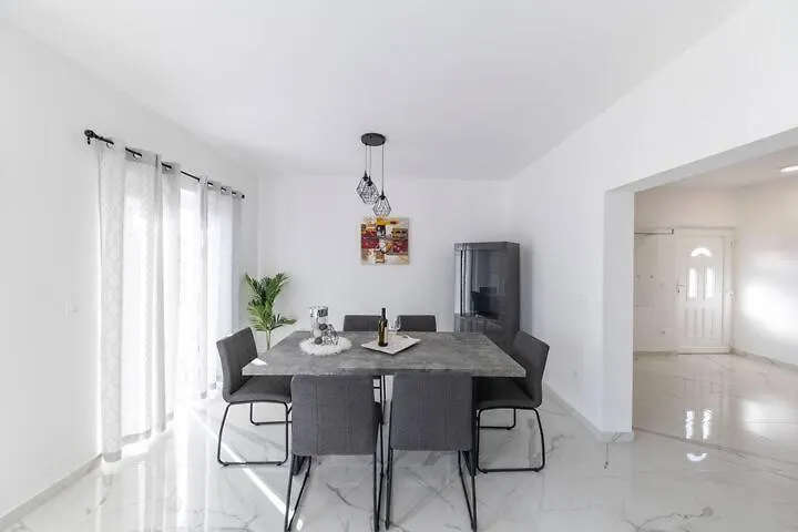 Luxury Penthouse With Jacuzzi And Seaview Apartment Petrcane