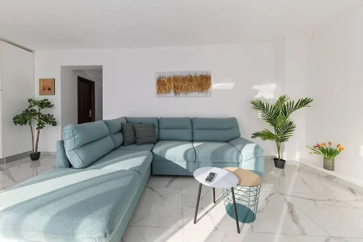 Luxury Penthouse With Jacuzzi And Seaview Apartment Petrcane