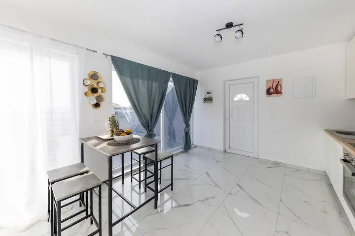 Luxury Penthouse With Jacuzzi And Seaview Apartment Petrcane
