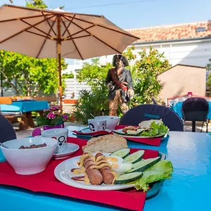 Bed & Breakfast Pansion Pirat, Petrcane